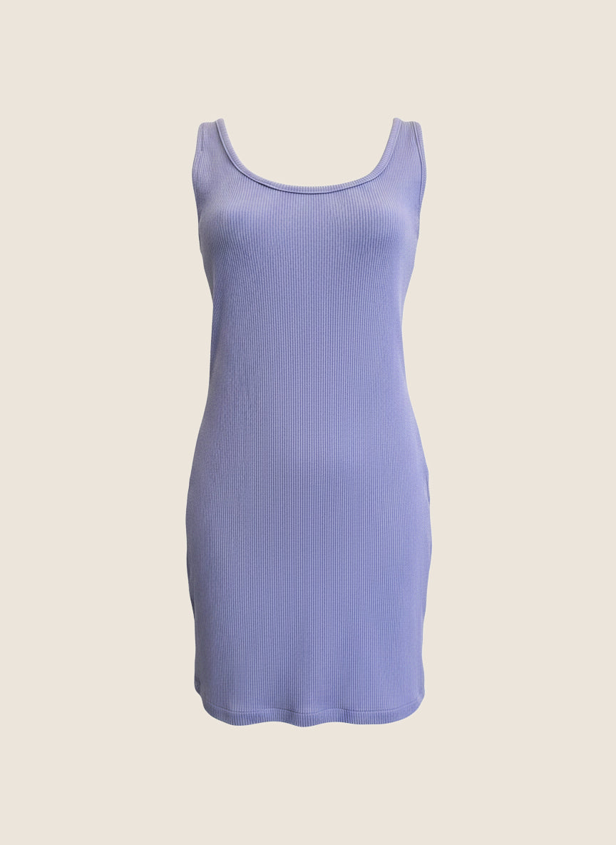 VESTIDO CORTO ACANALADO LILA CON ABERTURAS LATERALES
